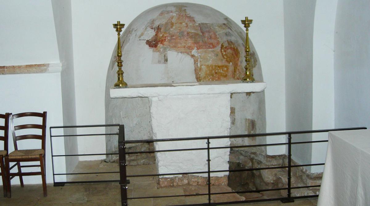 Interno chiesa barsento